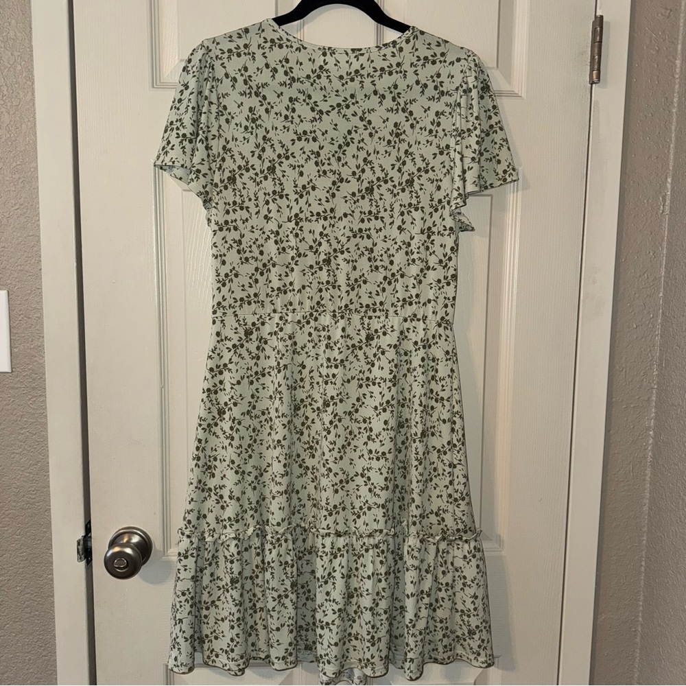 Kaileigh Green Floral Midi Dress - Picture 7 of 8